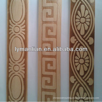 Moldura de madera en relieve